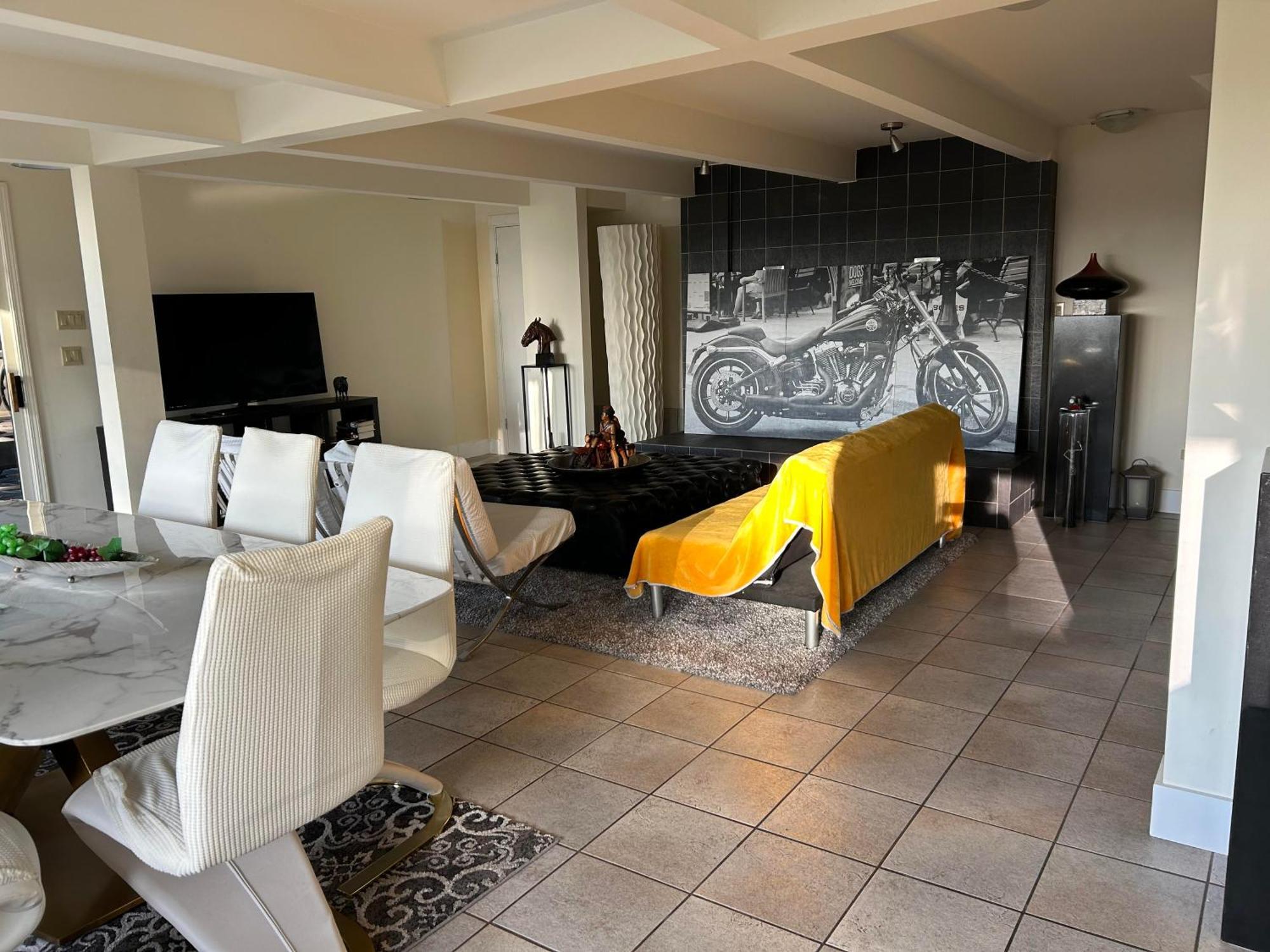 Cypress: Private Bedroom/Bathroom/Office, With Shared Pool, Hot Tub นอร์ทแวนคูเวอร์ ภายนอก รูปภาพ