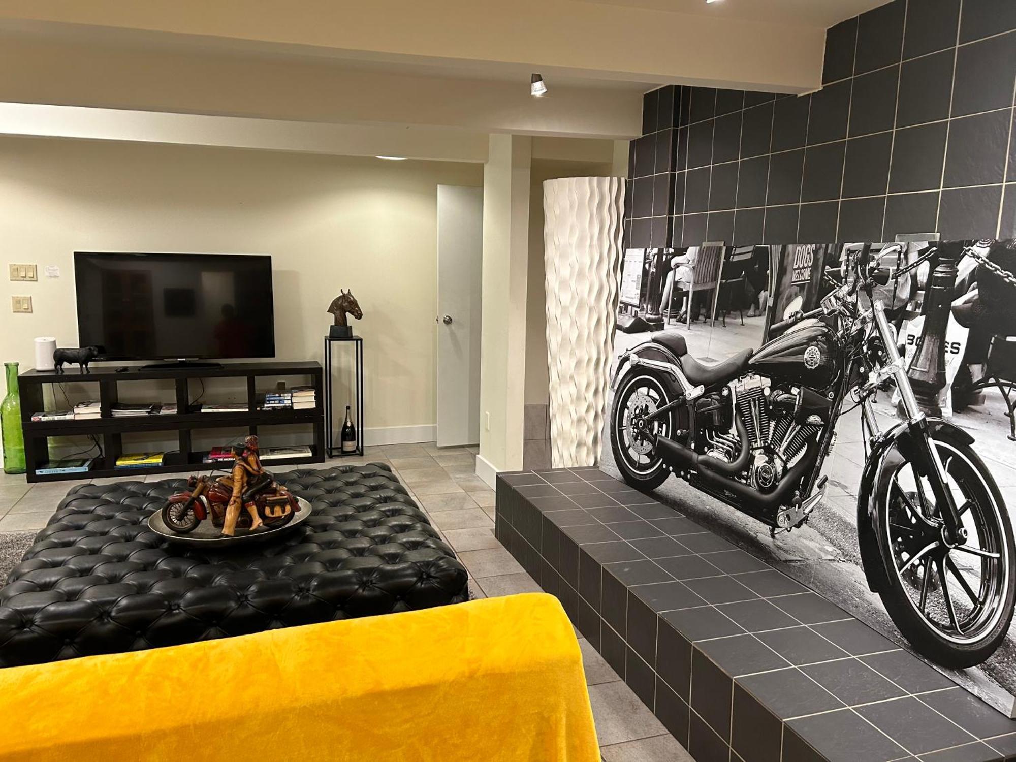 Cypress: Private Bedroom/Bathroom/Office, With Shared Pool, Hot Tub นอร์ทแวนคูเวอร์ ภายนอก รูปภาพ